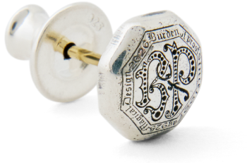 カービング イニシャルピアス